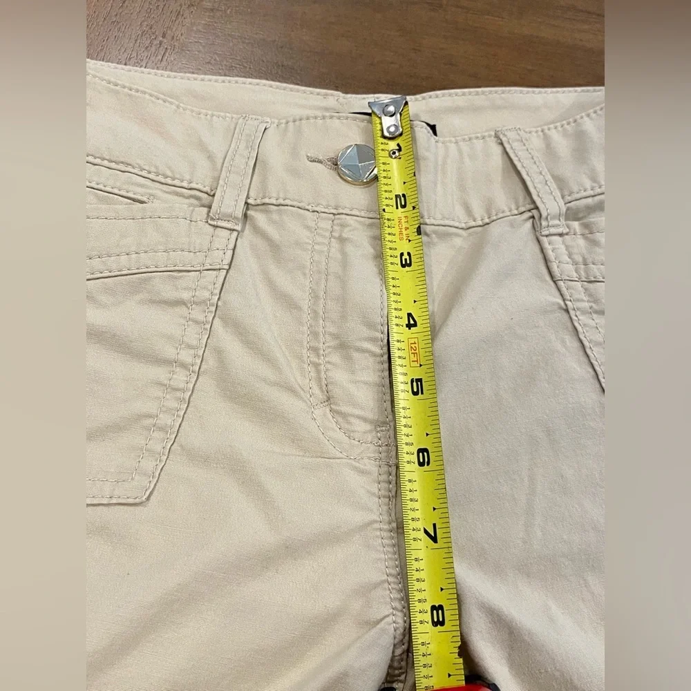 White House Black Market Khaki Jewel Cargo Shorts Size 00